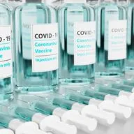 Обязательная вакцинация от COVID-19: что должен знать работодатель
