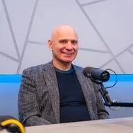 Поледний герой "Александр студии" - хирург Сергей Лебедьков