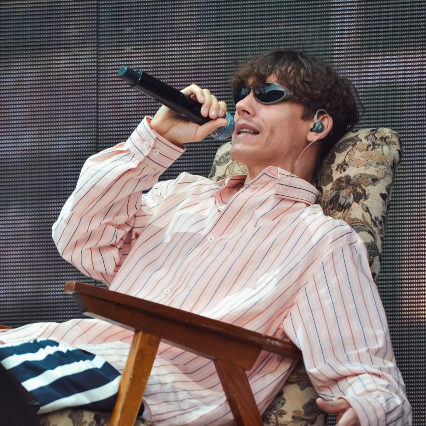 Антоха MC сделал кавер на хит Hi-Fi «А мы любили»