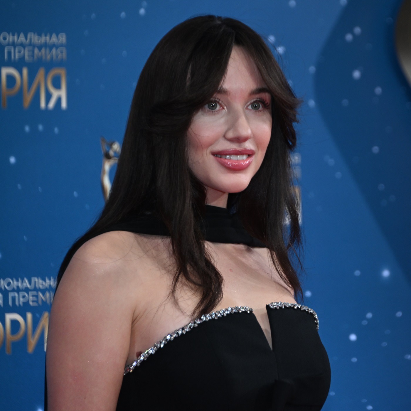 MIA BOYKA спела «Экспонат». Но к «Лабутенам» «Ленинграда» песня не имеет никакого отношения podcast