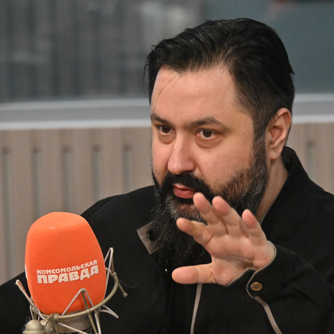 Почему Аким Апачев поёт на украинском языке episode artwork