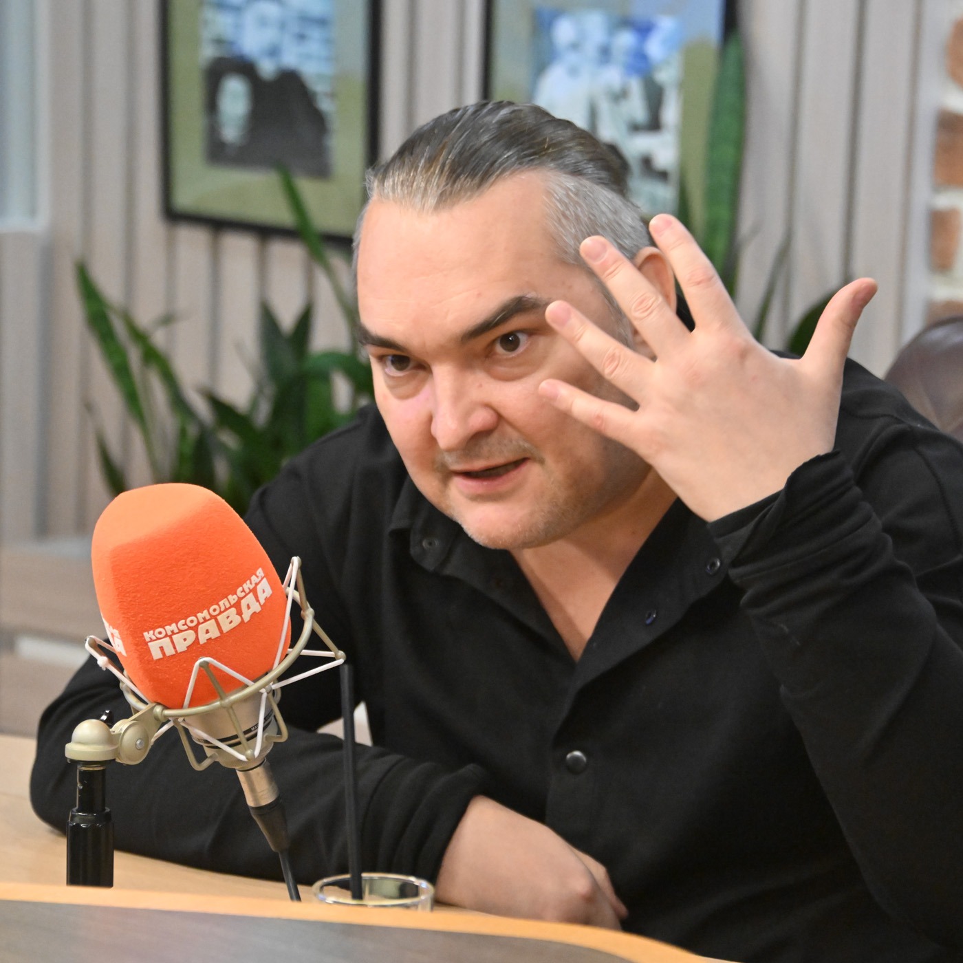 Алексей Горшенев в разгар украинских атак дал концерт в Крыму podcast