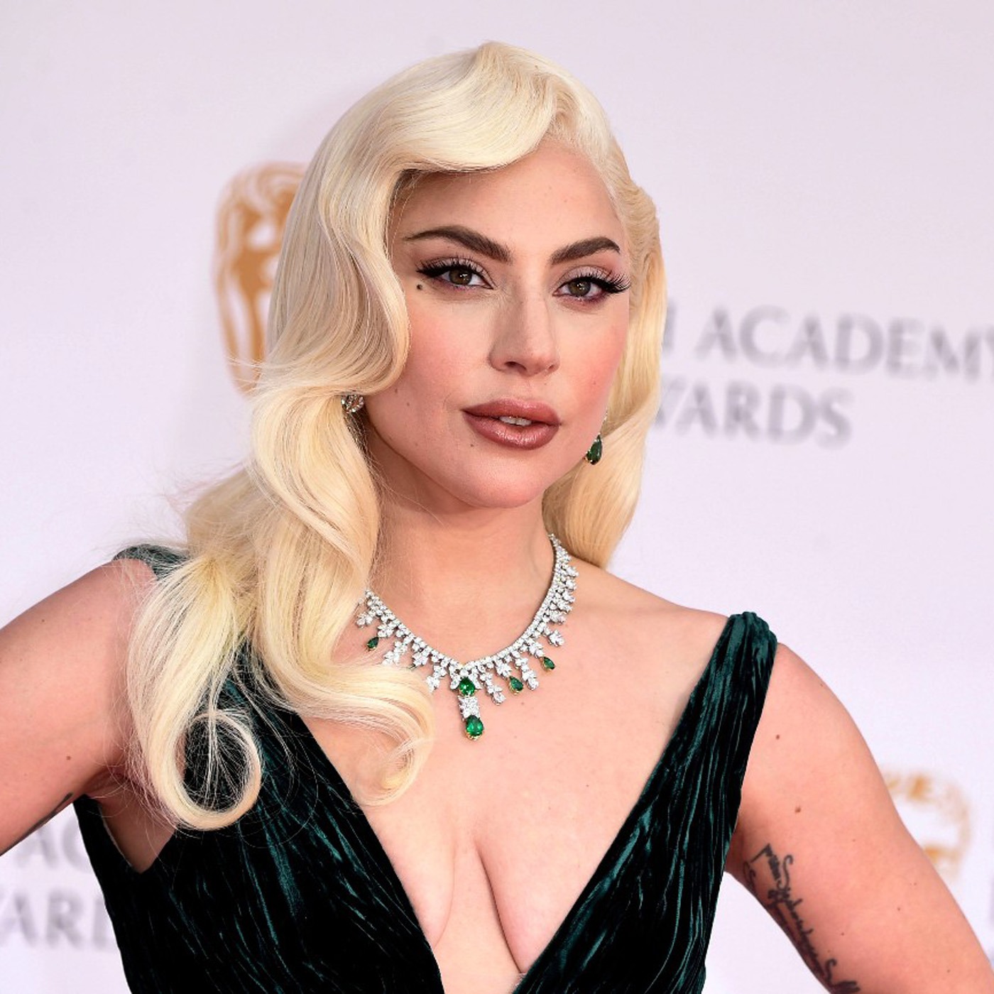 Lady Gaga, The Cure и Спилберг: наши фавориты на «Грэмми-2026» episode artwork