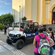 Сальвадор. МС13, Ворота Дьявола, библиотека.