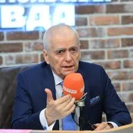 Геннадию Онищенко - 75: про возраст, трезвую Россию и прививки