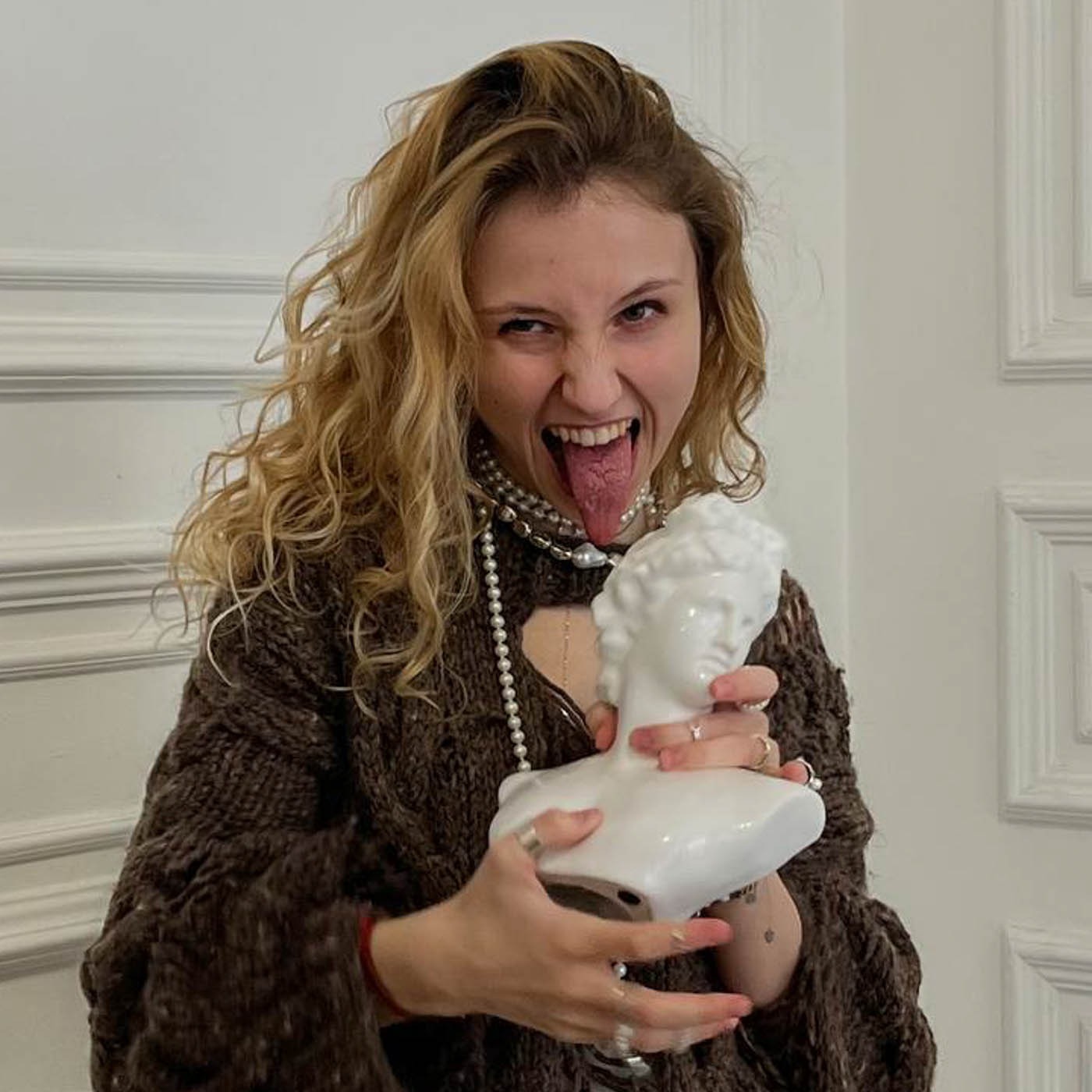 белые колени