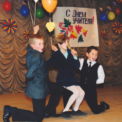 Школьная жизнь в России: предметы, одноклассники, буллинг