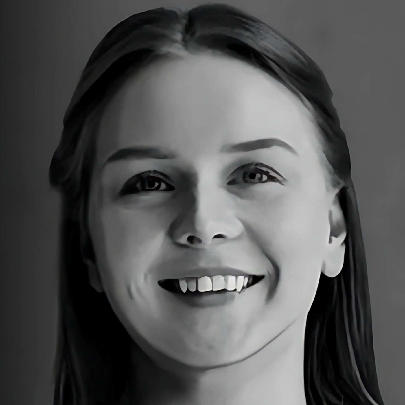 «Не реви, а то вообще отсюда не выйдешь» – переезд из-за войны, домогательства в детстве, психушка.