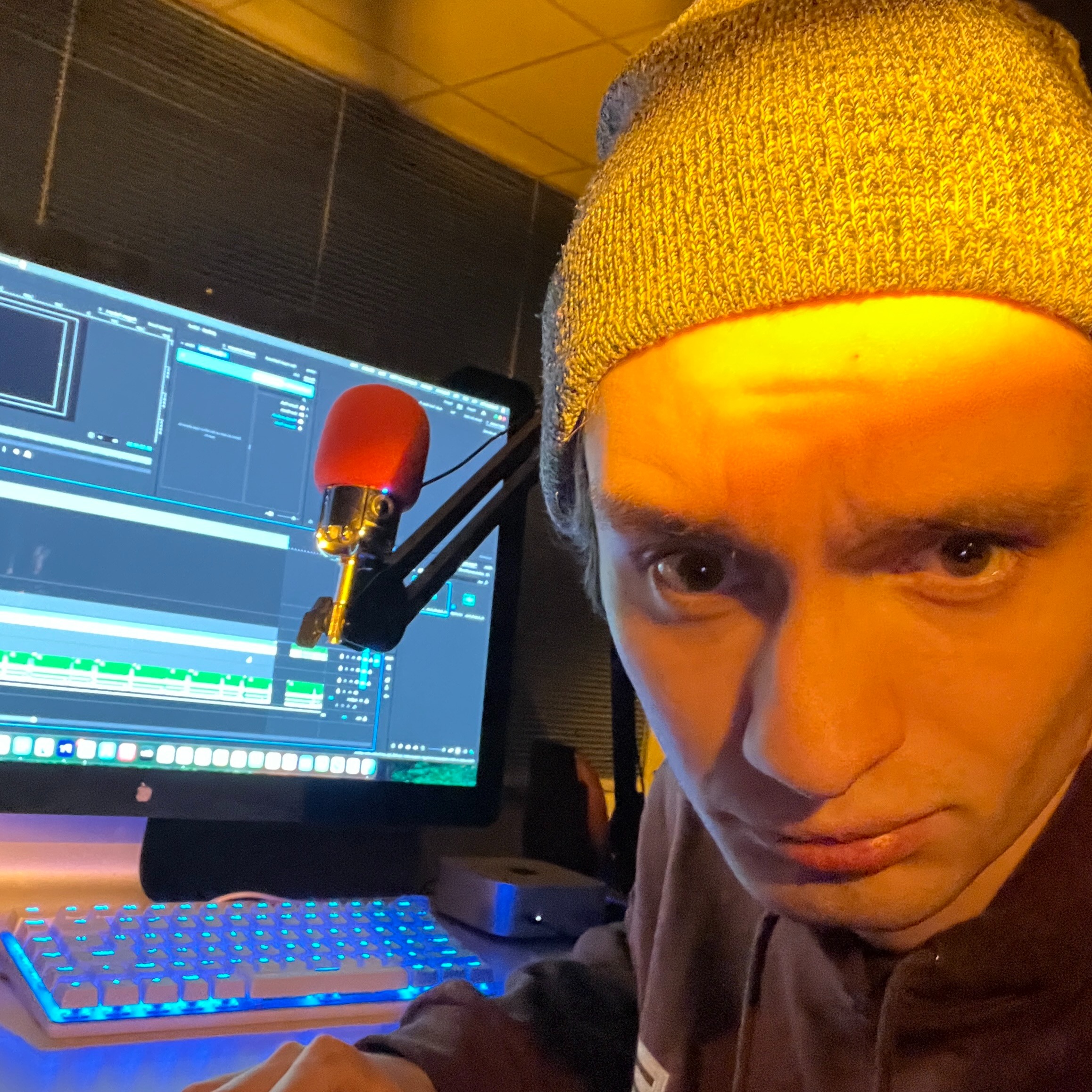 Блокировки и 50 лет Apple