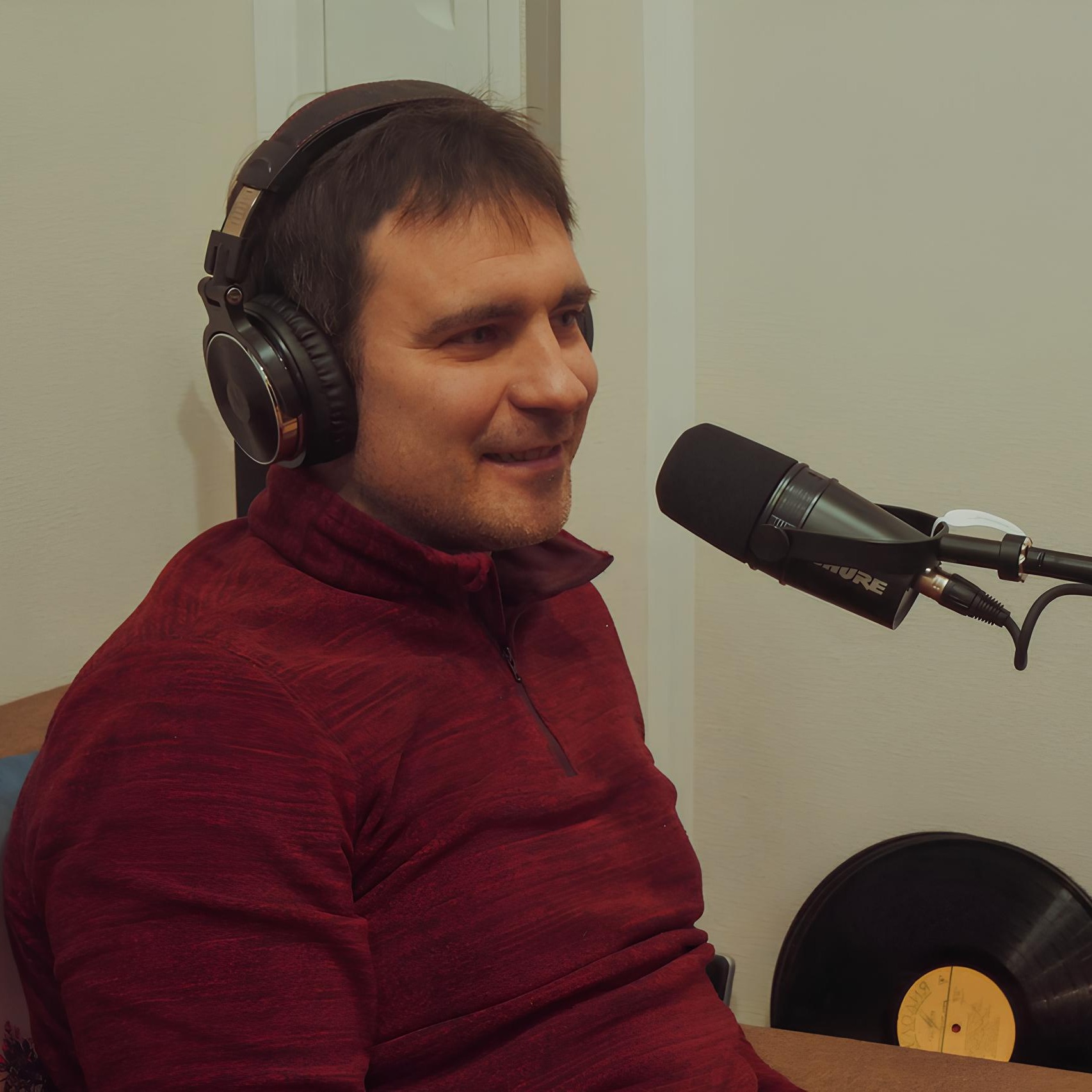 Рок музыкант Олег Мухин группы  ALEK FLY Тверь в прямом эфире episode artwork