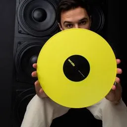 Про DJ
