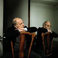 Сумев отгородиться от людей... Иосиф Бродский