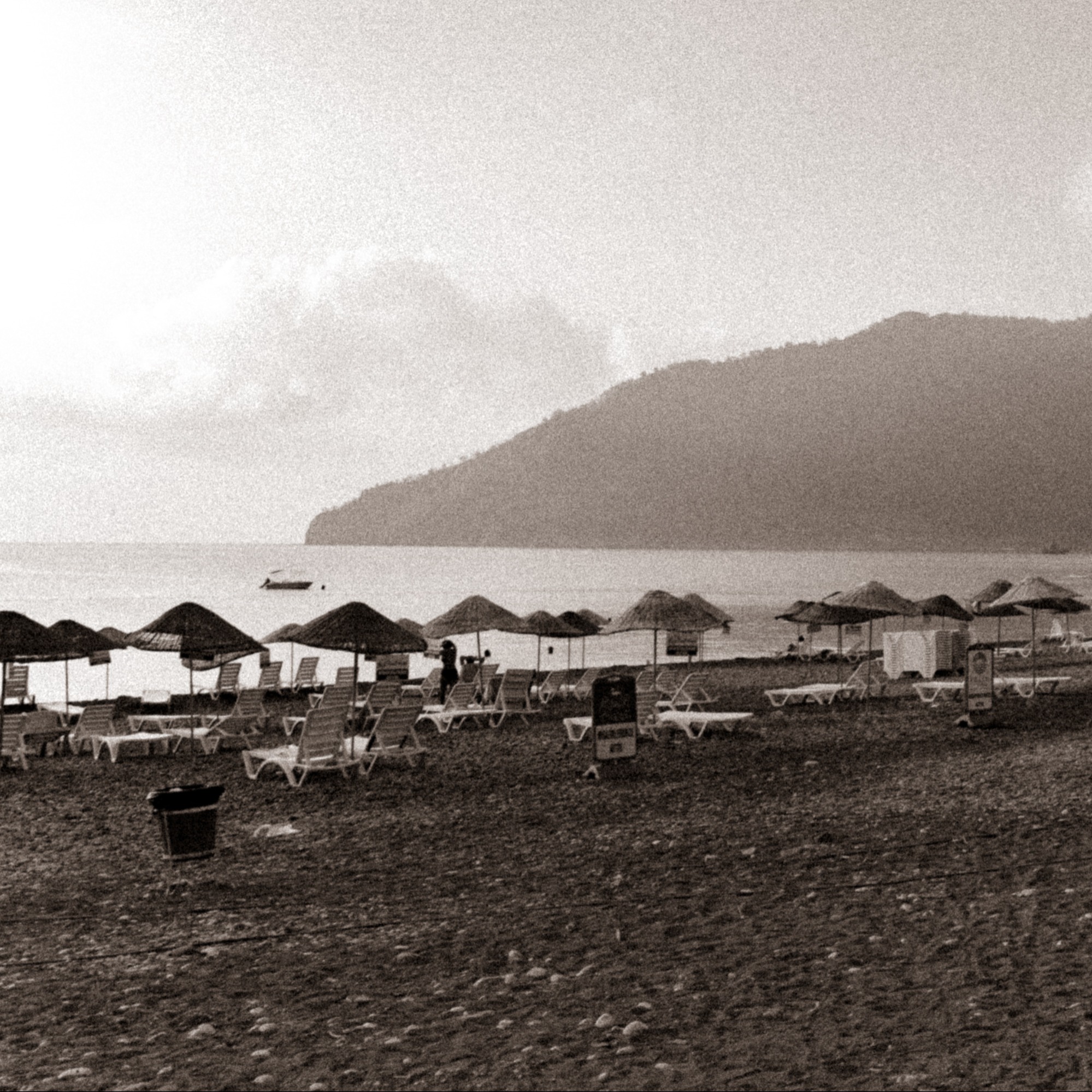 Нет множества видящих. Видящий один