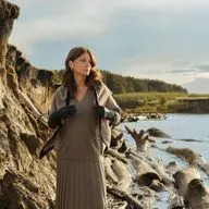 От зимы к лету: какие ткани выбирают для тёплого сезона