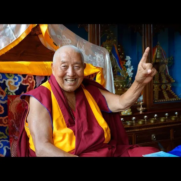 Лопон Тензин Намдак. Святой нашего времени