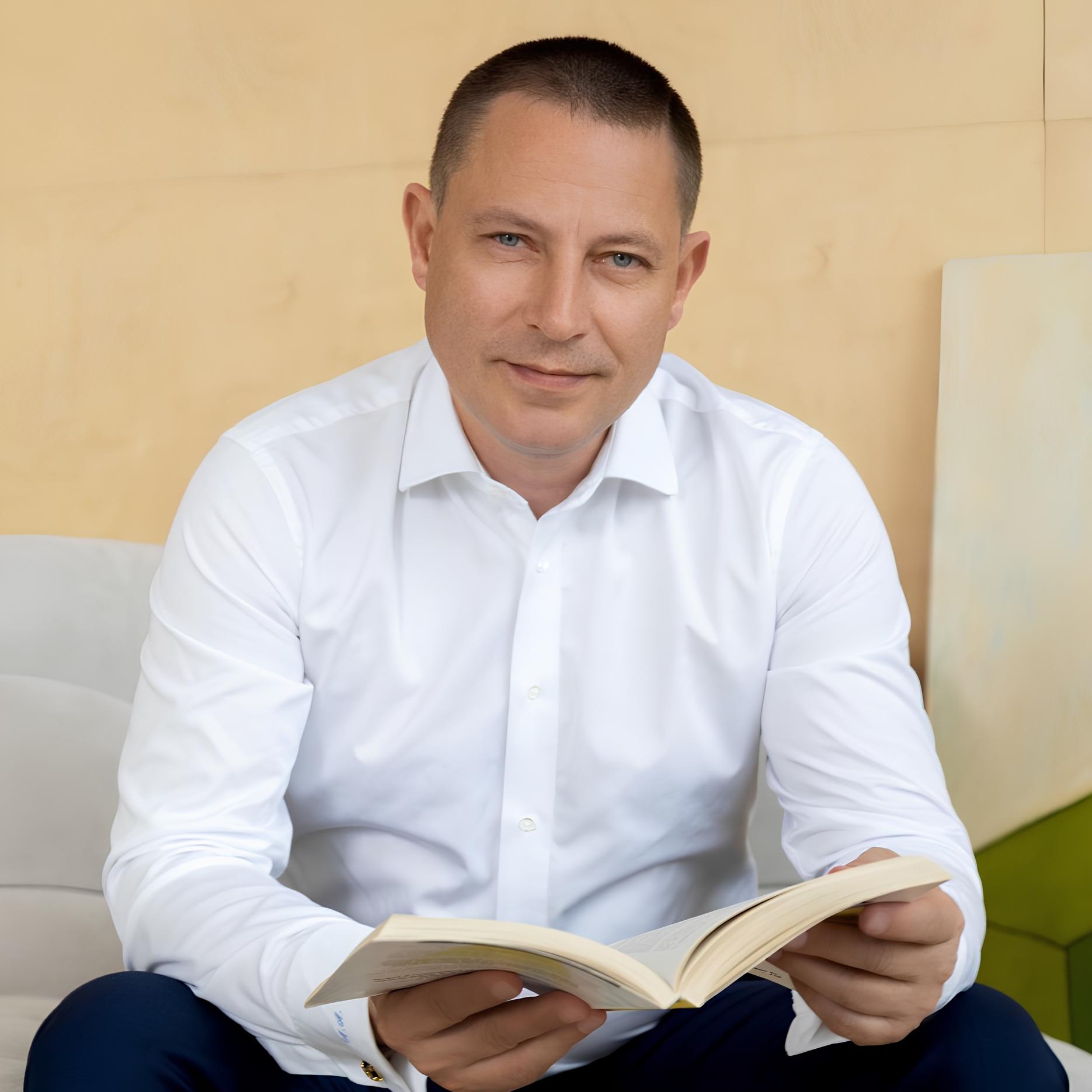 «Не соглашусь, что рынок жилья в Краснодаре перегрет». Андрей Шадрин (ГК «Инсити») в проекте «Наставник» episode artwork