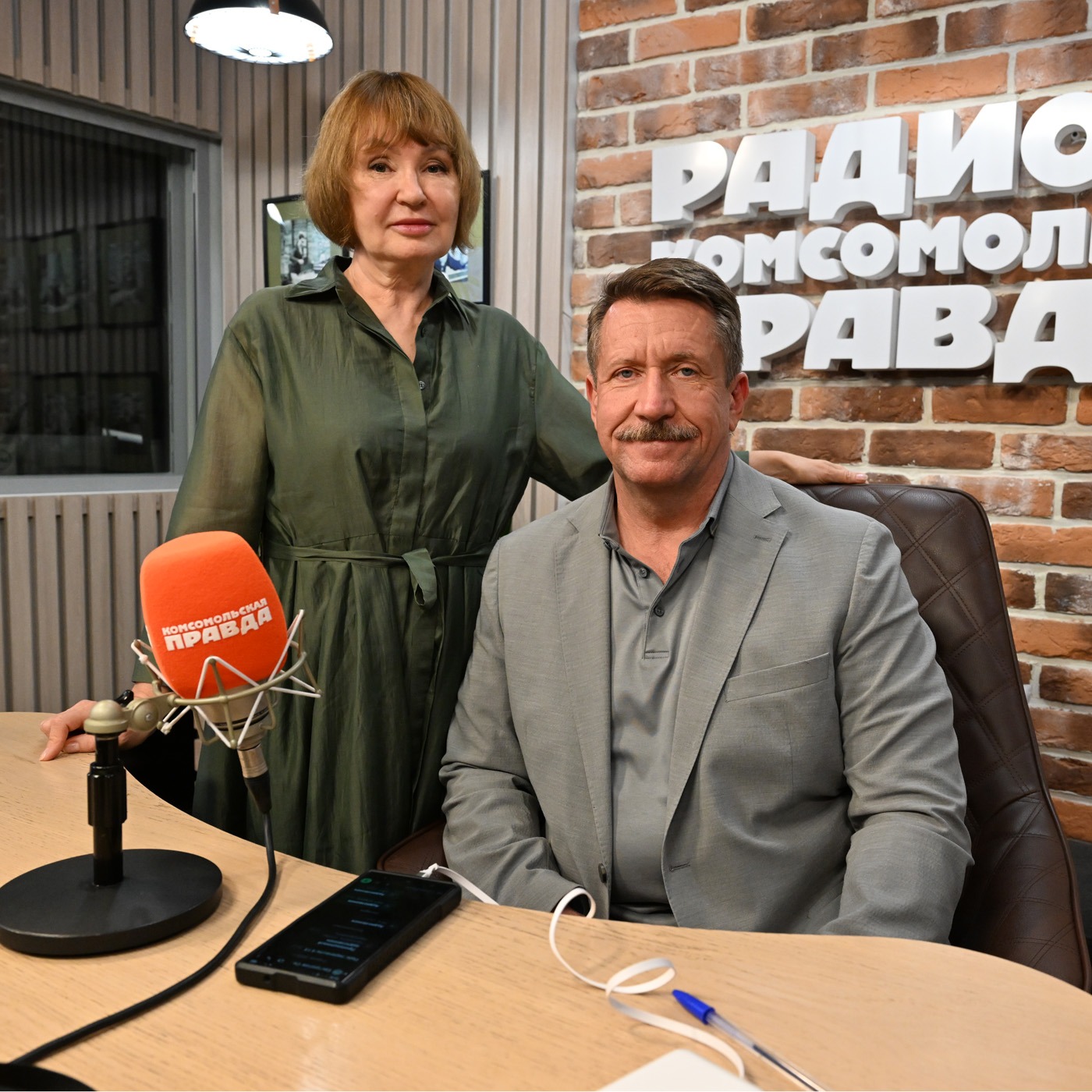Виктор Бут - о выставке своих тюремных рисунков в Пекине и причинах непостоянства Трампа episode artwork