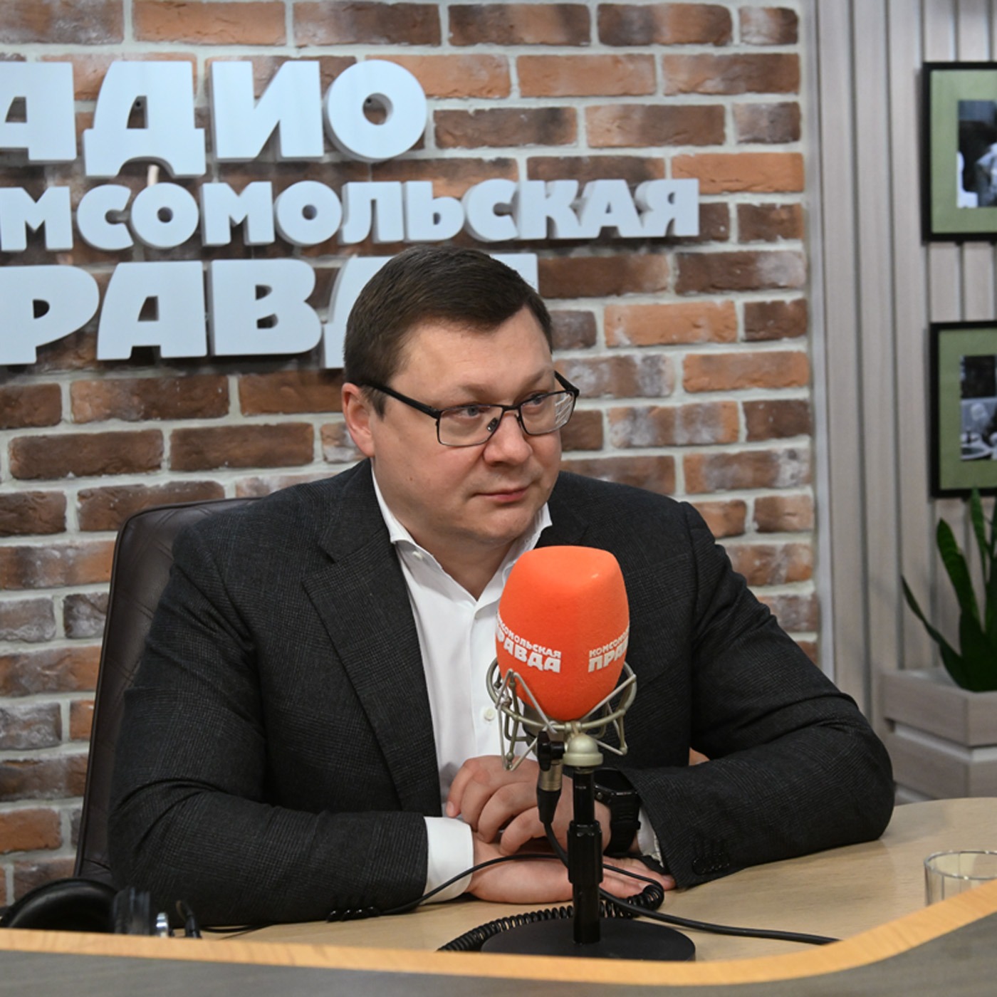 Генеральный секретарь Российского футбольного союза Максим Митрофанов раскрыл, когда наши игроки вернутся на международную арену episode artwork