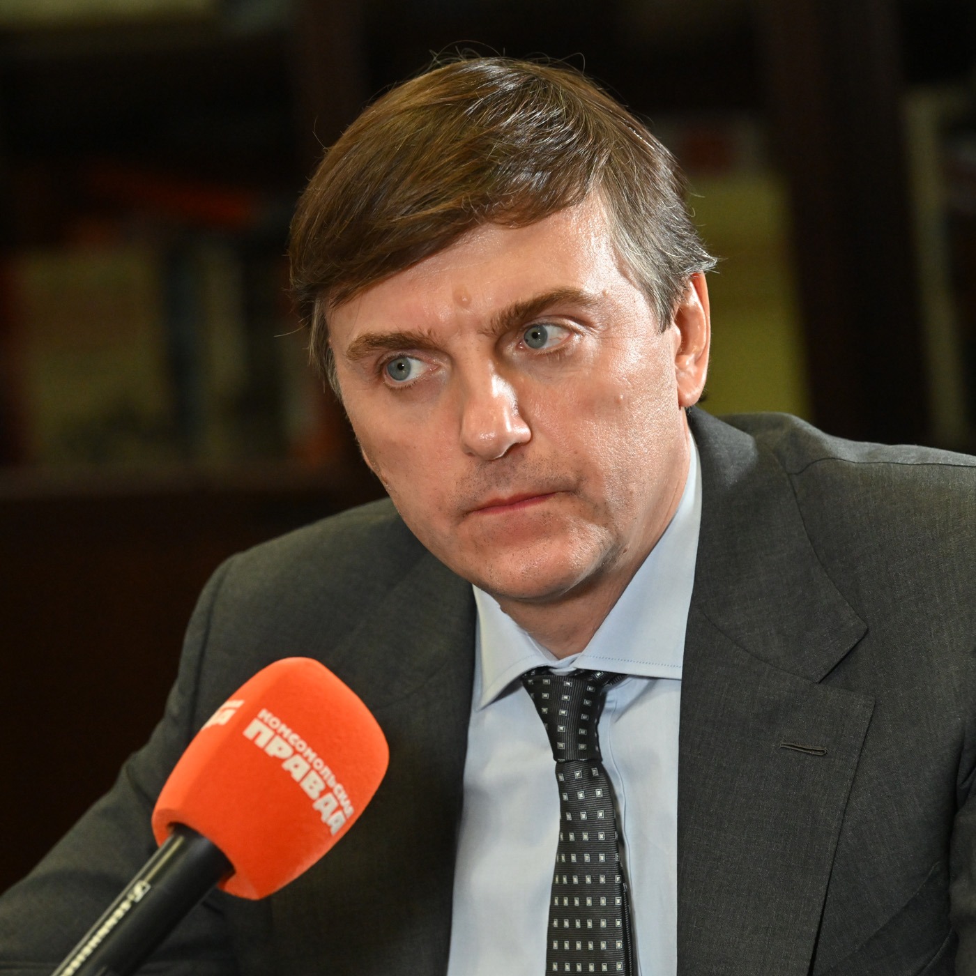 Глава Минпросвещения Сергей Кравцов - про единые учебники в школах, ИИ в образовании и оценки поведения podcast