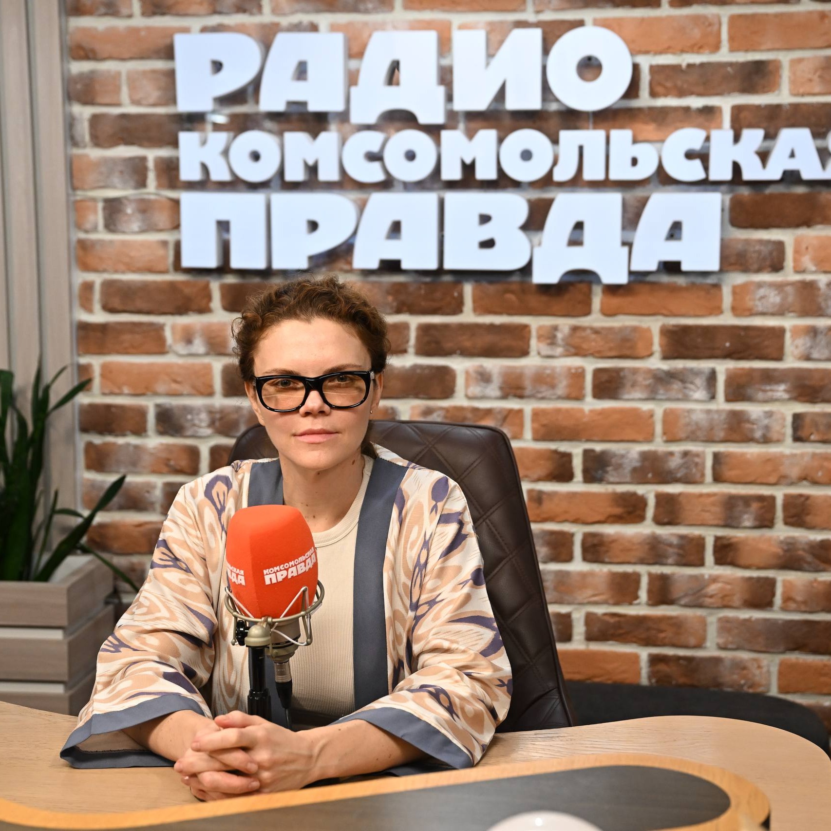 Тон имеет значение: как сохранить кожу здоровой: интервью с косметологом Аллой Королевой episode artwork