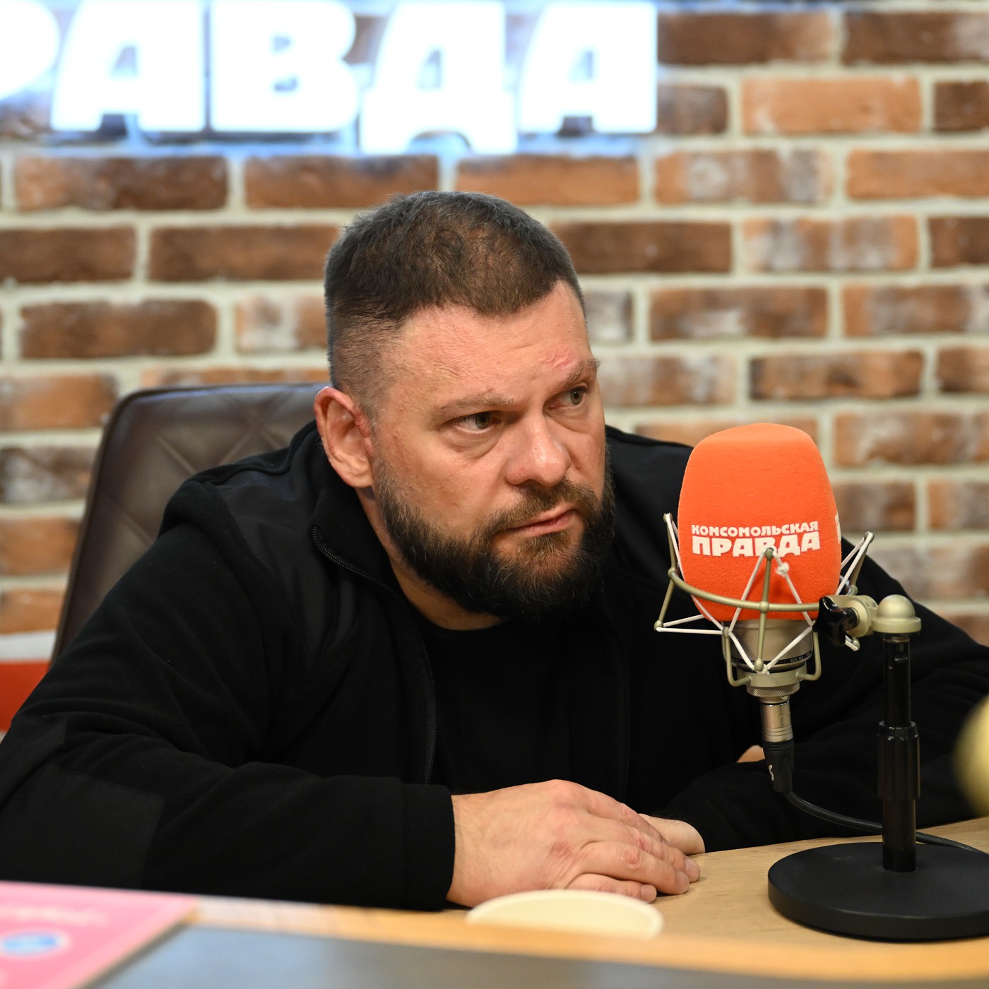 Евгений Поддубный - про жизнь в Курске и Белгороде, наше наступление и настроения на фронте episode artwork