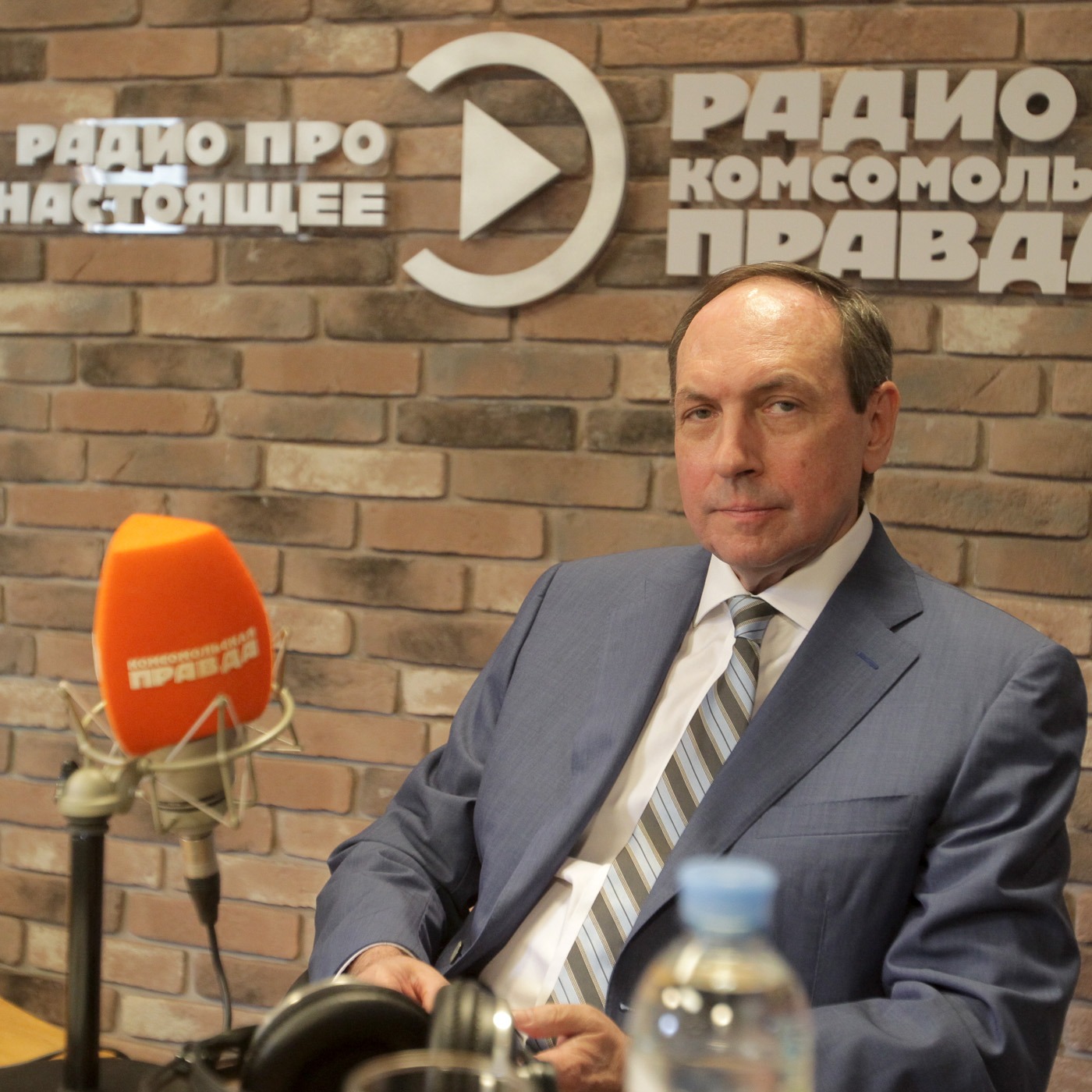 «Нас топтали ногами, но мы были правы»: Вячеслав Никонов о четверти века «Единой России» episode artwork