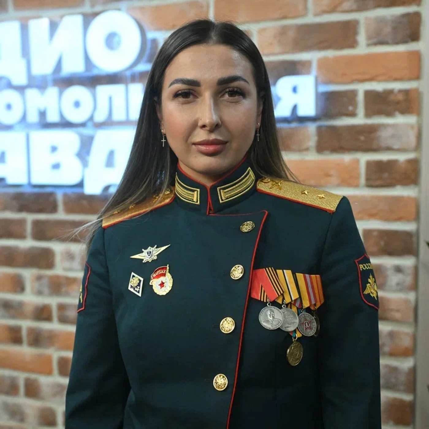 Татьяна Агляндянова: Мы на передовую даже бани доставляем episode artwork