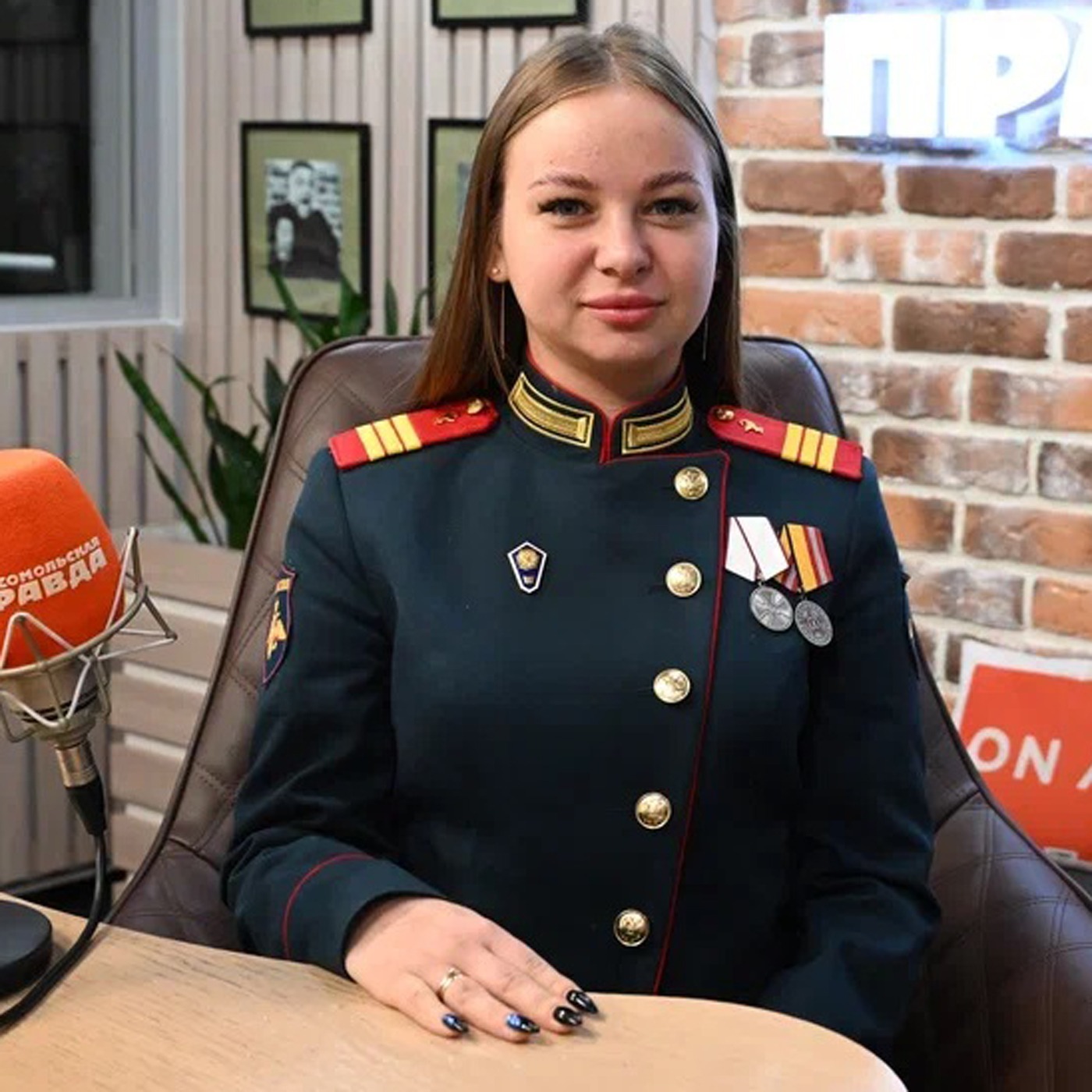 Солист военного оркестра Дарья Колтун: «Меня долго отговаривали от армии» episode artwork