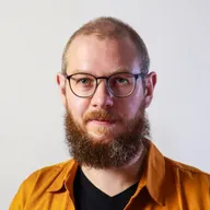 Джордж: продюсирование онлайн-школ в Израиле